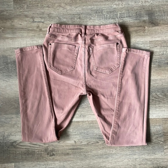 RW&CO High Rise Jeans - Picture 2 of 6